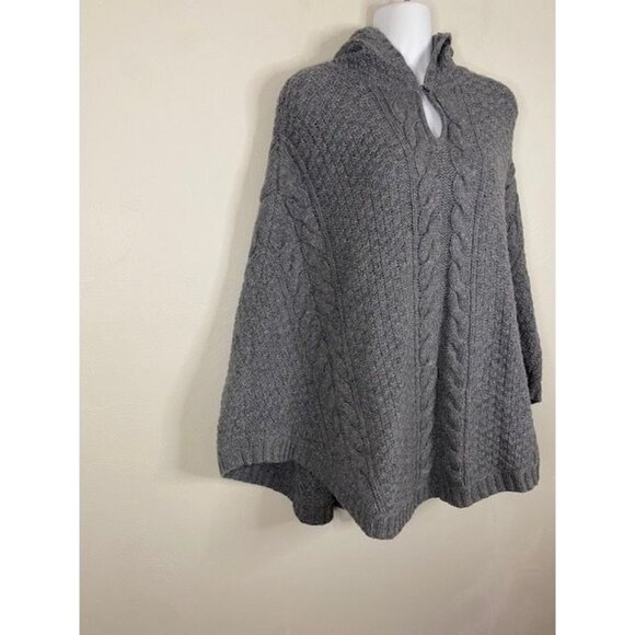 Eddie Bauer Lambswool Poncho Size M/L Gray Cable Knit Hooded Preppy Boho Cottage - Picture 2 of 11